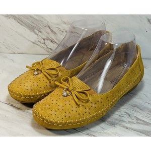 Kecom Loafers Womens 6.5  Tan Faux Leather Moc Toe  Shoe